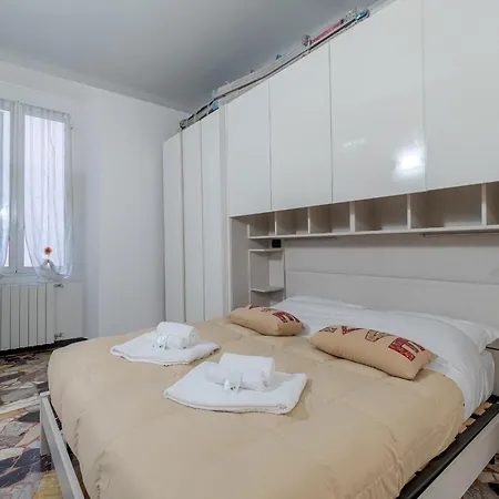 Appartamento Porto Antico Functional & Roomy Flat