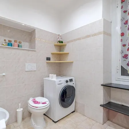 Porto Antico Functional & Roomy Flat Genoa